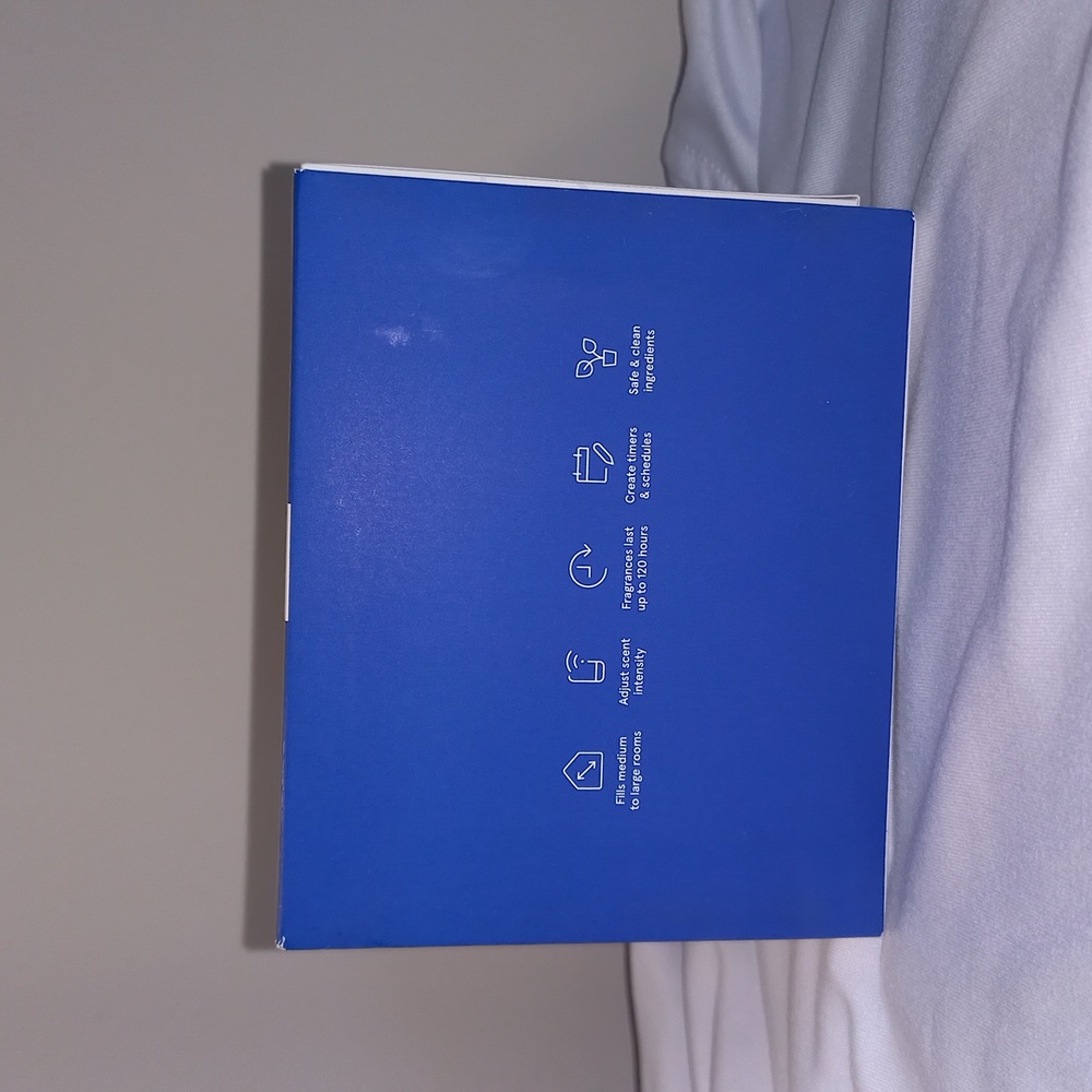 Capri Blue Pura 4 - Smart Fragrance Diffuser Kit -  (Volcano) - Picture 4 of 10